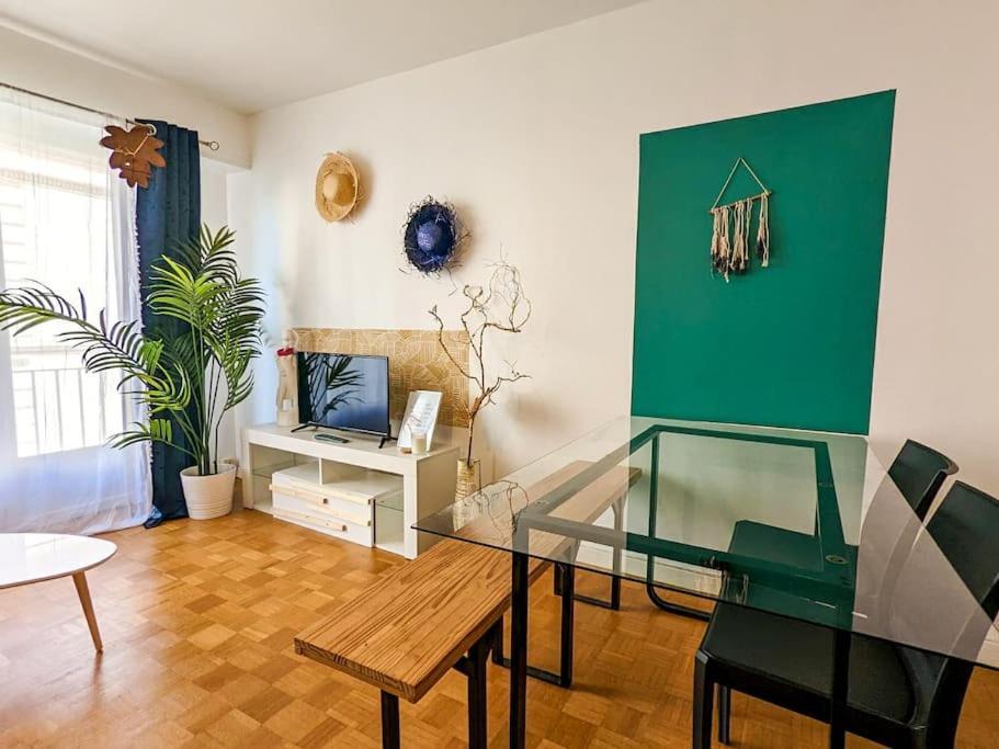 Cosy Spring 2Ch - Place Verdun - Stationnement Gratuit Pau Eksteriør bilde