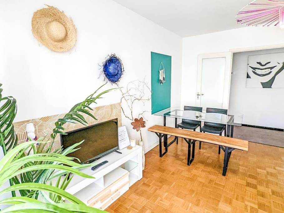Cosy Spring 2Ch - Place Verdun - Stationnement Gratuit Pau Eksteriør bilde