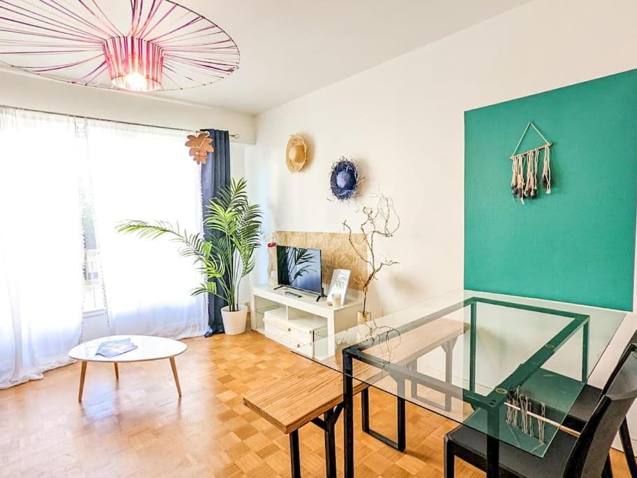 Cosy Spring 2Ch - Place Verdun - Stationnement Gratuit Pau Eksteriør bilde